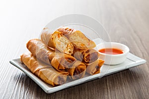 Popiah, deep fried spring rolls