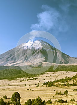 Popocatepetl volcano photo