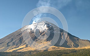 Popocatepetl volcano photo