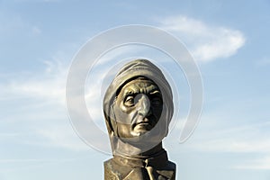 Poppi, Tuscany: statue of Dante Alighieri