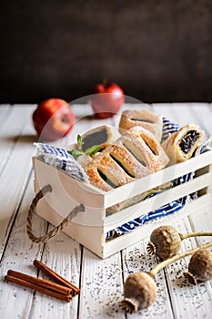 Poppy seed pies with apple and cinnamon