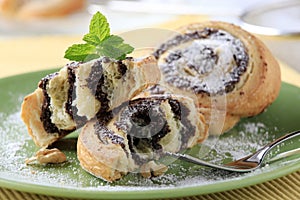 Poppy seed snails