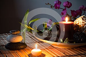 PopurrÃÂ­, bowl, dried flowers, candles , dark