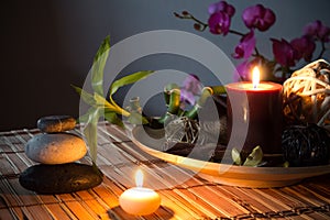 PopurrÃ­, bowl, dried flowers, candles , dark