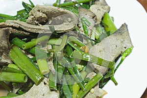 Pork Liver Stir Fried With Flowering Garlic Chives