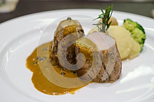 Pork medallion with pepper sauce