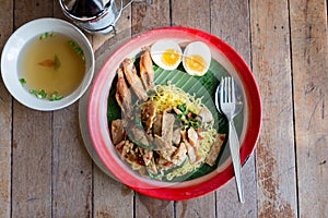 Pork noodle with fried chicken