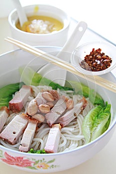 Pork and rice noodle