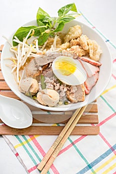 Pork rice noodle soup