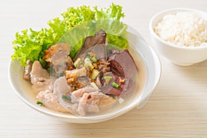 pork\'s entrails and blood jelly soup with rice