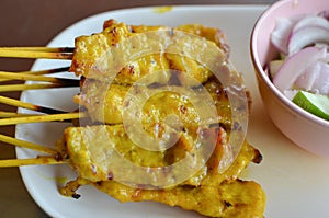 Pork Satay with Peanut Sauce