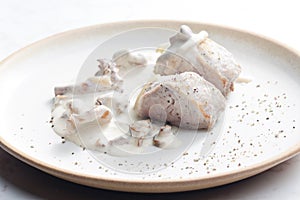 pork tenderloin with mushrooms and creamy sauce