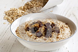 Porridge with Walnuts and Raisins