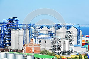 Port grain dryer