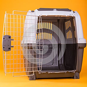 Portable dog cage