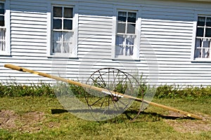 Portable old-fashioned teeter totter