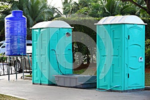 Portable toilet