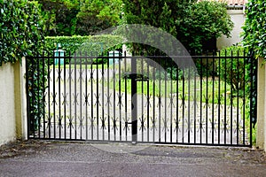 Portal black classic metal home gate classic old ancien house garden door photo