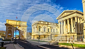 Porte du Peyrou and Palais de Justice in Montpellier