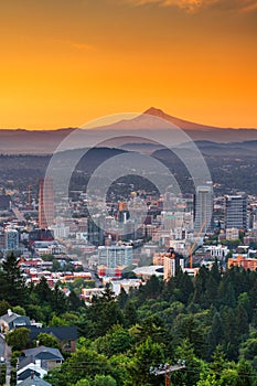 Portland, Oregon, USA skyline at dusk with Mt. Hood