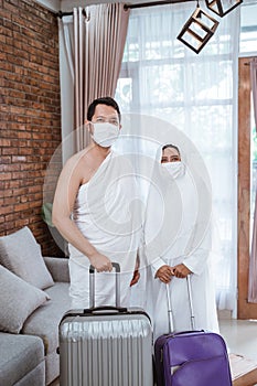 Asian couple umrah. muslim hajj photo