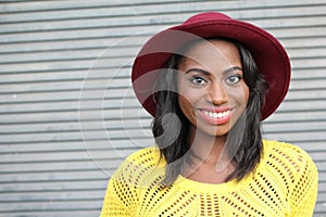 Portrait beautiful smiling young hip african woman - Stock image