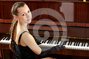 Portrait of beautiful young pianist
