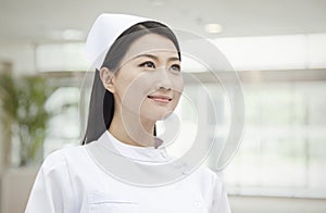 Ritratto fiducioso un bellissimo infermiera 