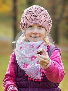 Portrait little girl in the park