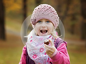 Portrait little girl in the park