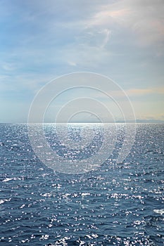 Portrait open ocean, wallpaper smartphone device phone X high quality