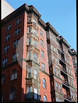 Portrait photo of a Skyscraper in Philadelphia shot on 120mm film during a sunny day