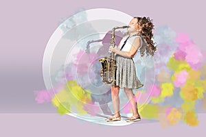 A female gradeschooler saxophonist