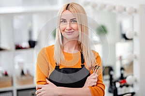 Portret of hairdresser in salon