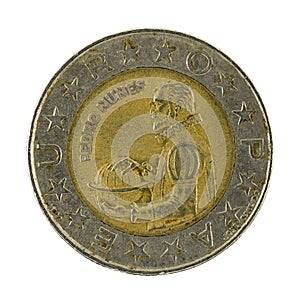 100 portugués monedas aislado sobre fondo blanco 