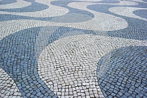 Portuguese pavement, Calcada portuguesa