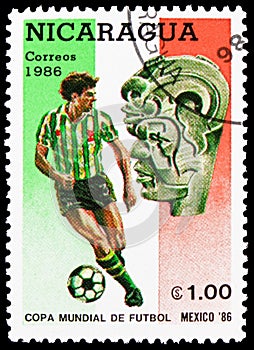 Postage stamp printed in Nicaragua shows Footballplayer Sculpture, FIFA World Cup 1986 - Mexico serie, 1 C$ - Nicaraguan cÃÂ³