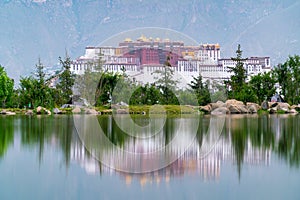 The Potala Palace, the holy place of Tibetan Buddhism photo