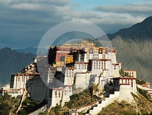 Potala Palace in Lhasa photo