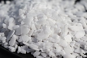 Potassium hydroxide flakes