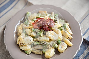 Potato gnocchi with green asparagus