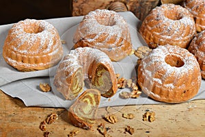 Potica, Roll with walnuts