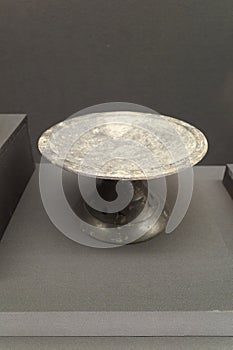 Pottery Dou (stem plate) with Incised Pattern and Openwork Design