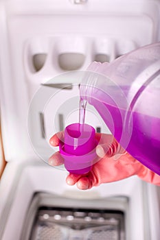 Pouring detergent for washing machine
