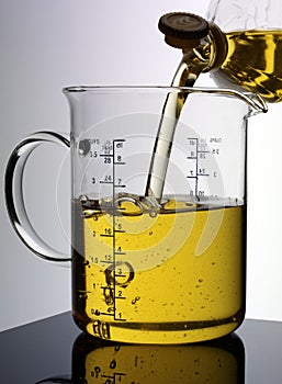 POURING VEGETABLE OIL