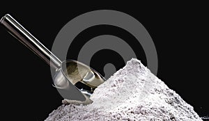 Powdered sodium percarbonate is an oxidizing chemical used in bleaching systems in general