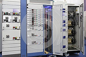 Power distribution board