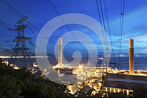 Power plant and electricity pylon