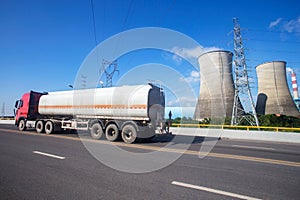 Power plant transport vehicles on the highway