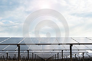 Power plant using renewable solar energy with sun